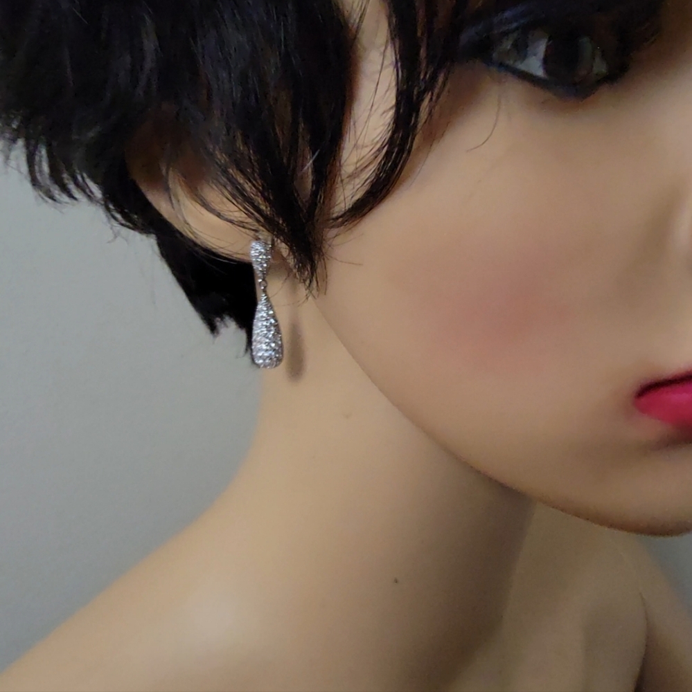 NWT Goldplated dropped earings - Picture 8 of 9